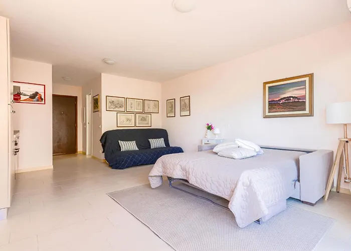 Le Diplomate By Interhome